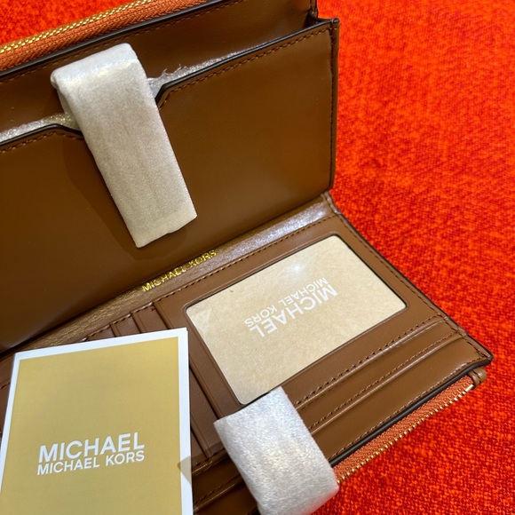 ❤️❤️❤️Authentic Michaelkors Jet Set Travel Signature Logo Smartphone Wallet❤️❤️ - Picture 6 of 10